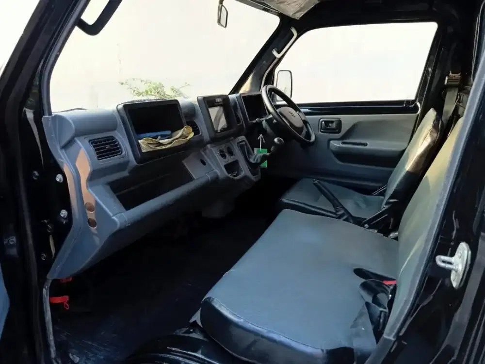 Di Jual Suzuki Carry tahun 2021.