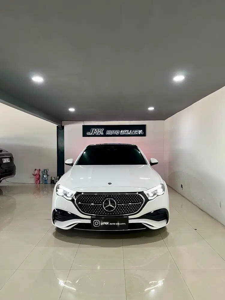 TERMURAH - Mercedes Benz E300 AMG - 2024