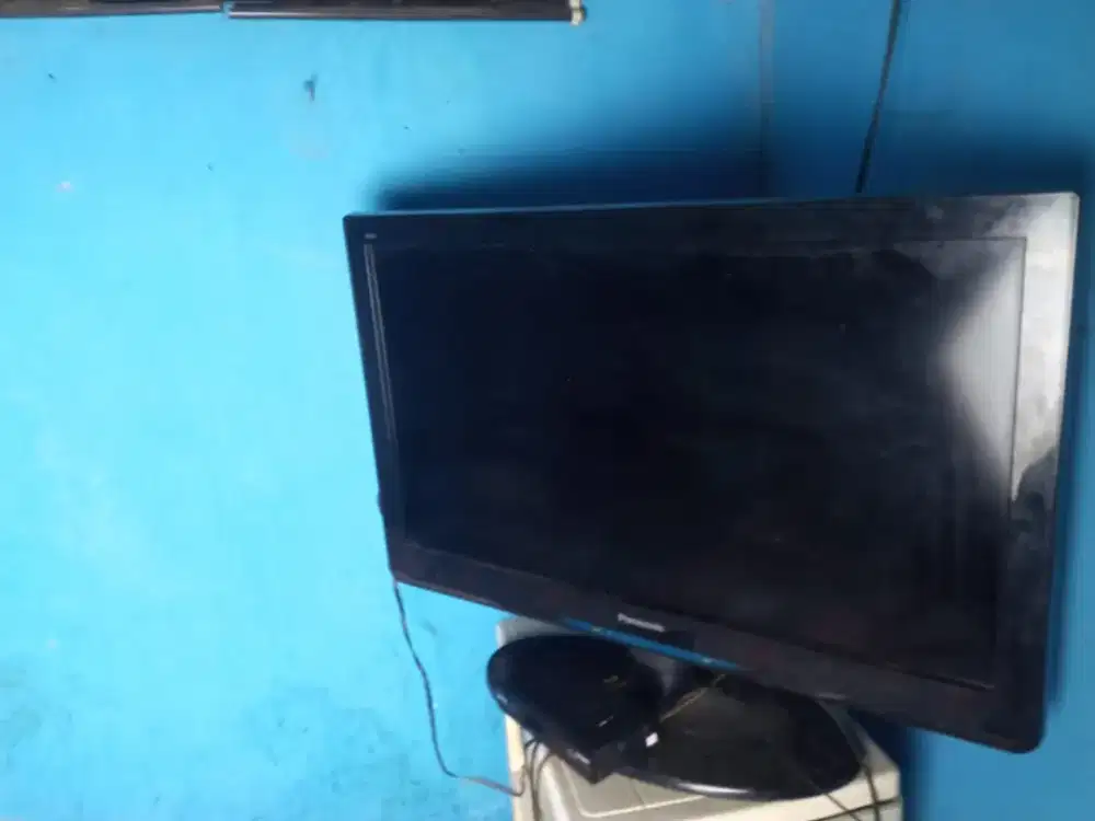 Lcd tv panasonic 32inci sama setbox nya