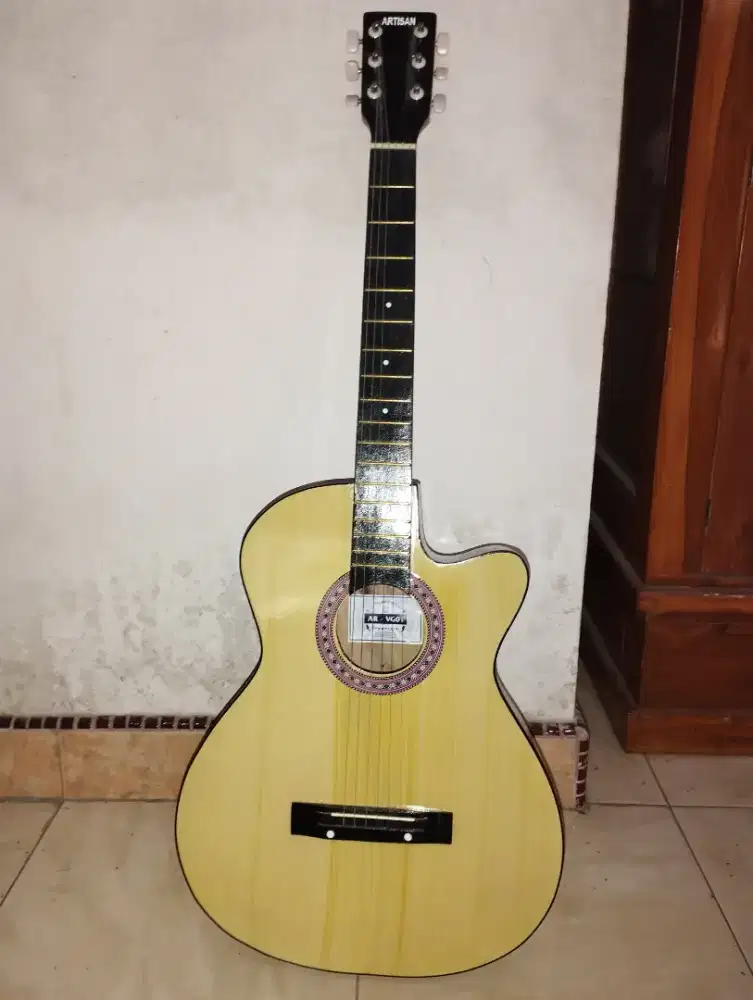 Jual gitar Artisan bekas