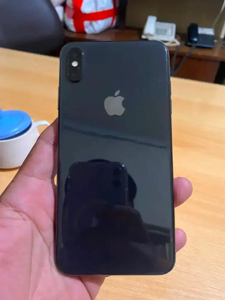 Iphone xs max 64