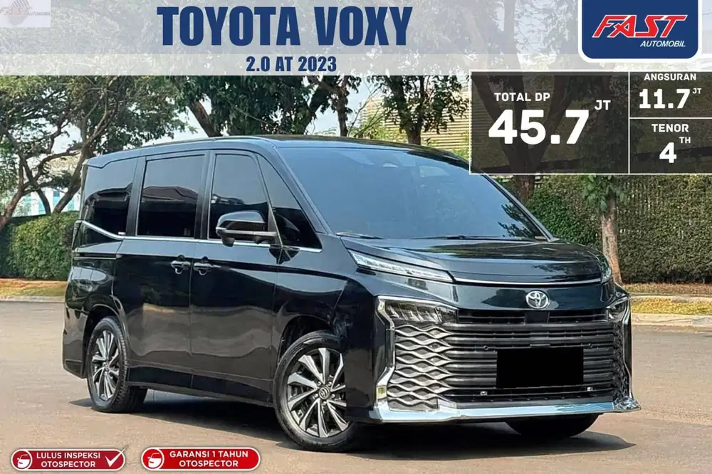 (LOW KM.28RB) TOYOTA VOXY 2023 2.0 AT  PAJAK PANJANG