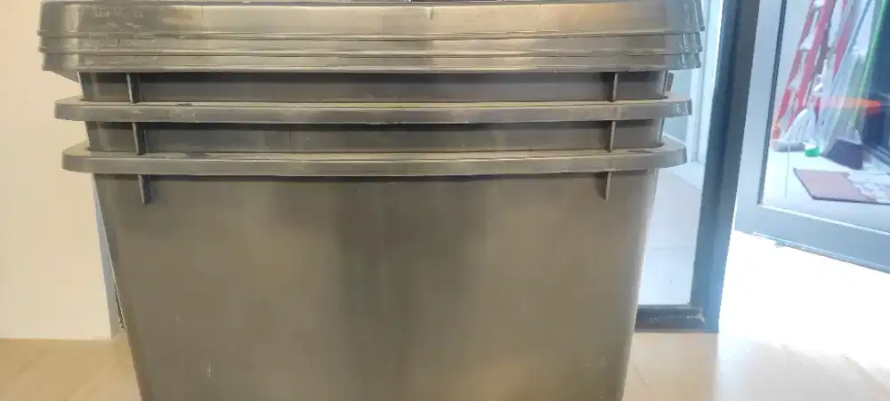 Kontainer Merek Akako 180 Liter