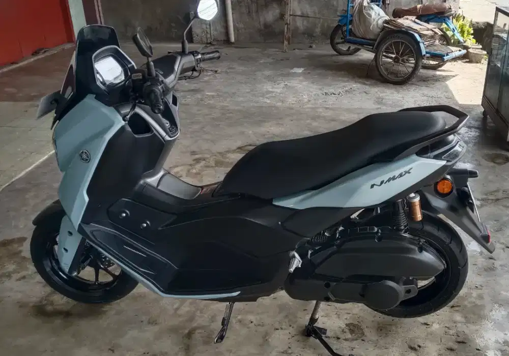 N-max 2025,Surat2 lengkap, pajak hidup, lecet pemakaian saja