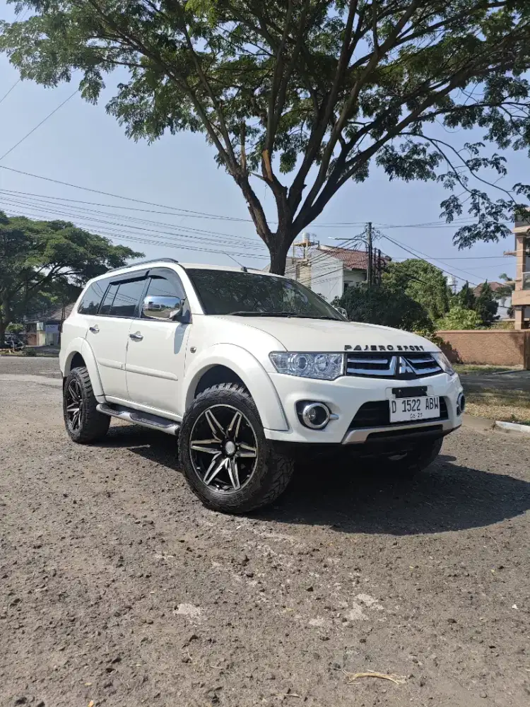 Pajero Sport 2.5 Exceed At 2014 Putih Low km