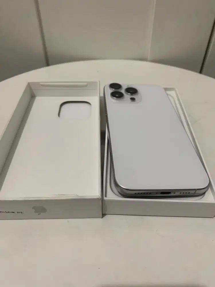 Iphone 16 Pro Max 265Gb - Ex Ibox (Nego)