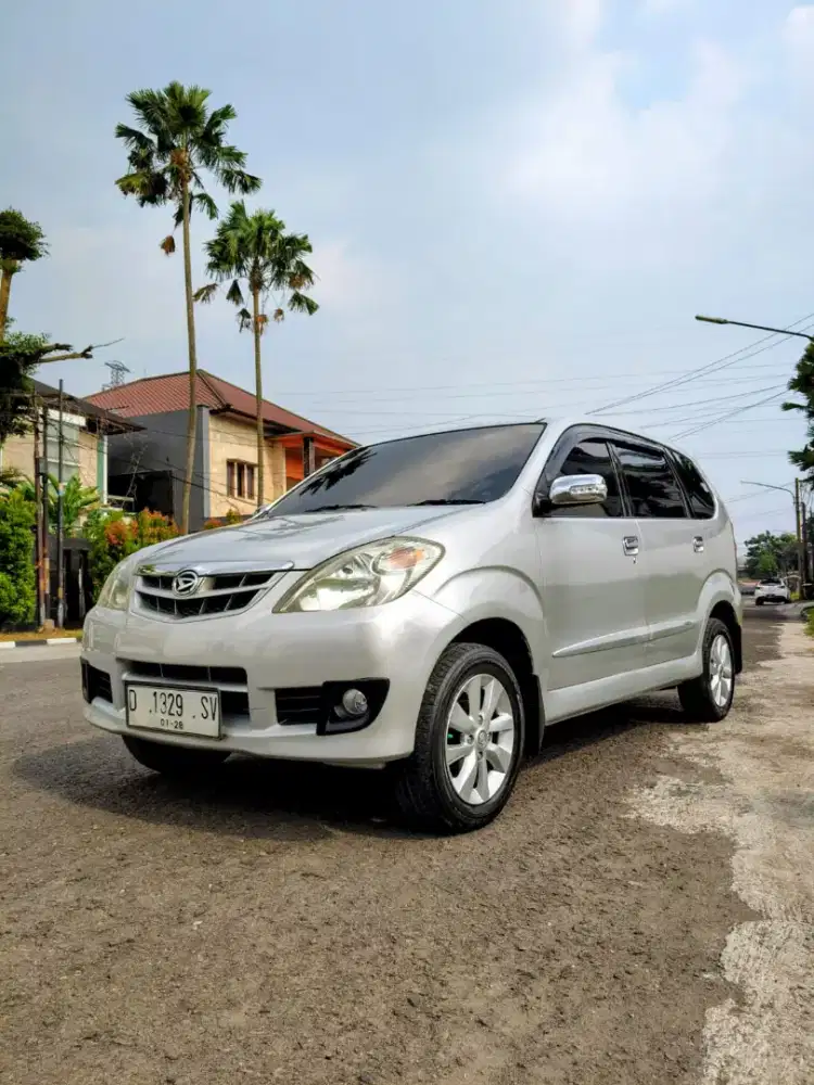 XENIA LI DELUXE MANUAL 2011