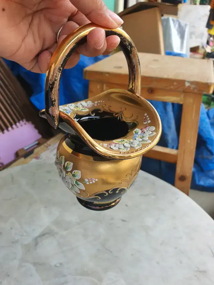 Keranjang kristal