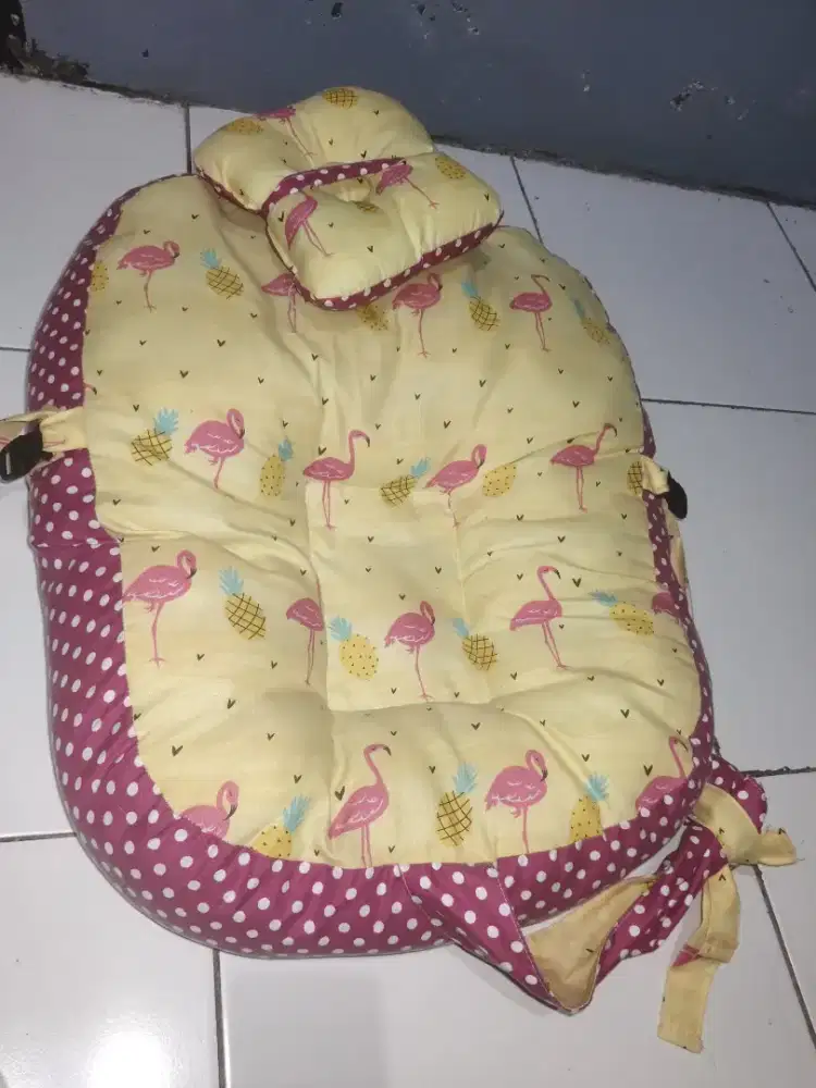 Tempat Tidur Bayi - Gratis