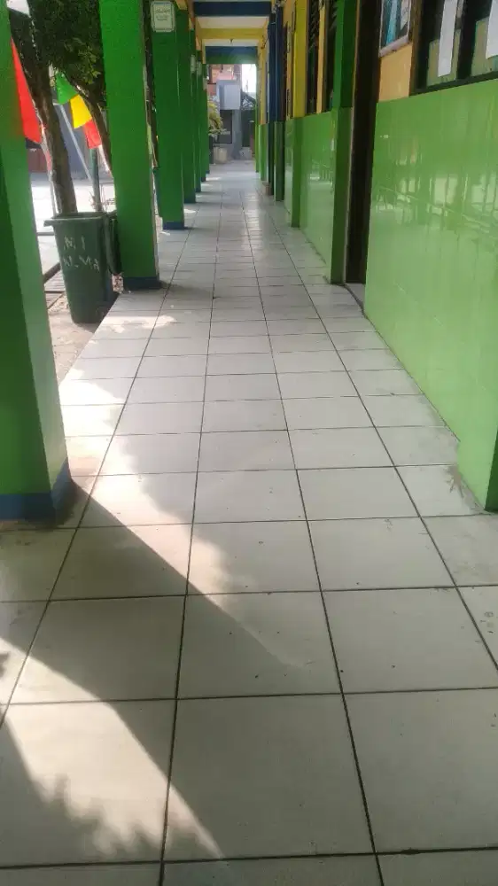 menerima jasa bersih - bersih plus taman
