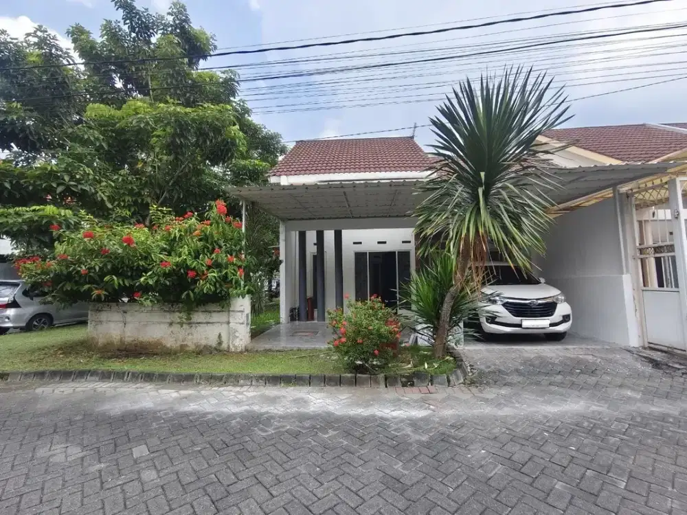 Rumah Hook Siap Huni, Baru Renov Taman Wisata Regency. Dekat Pakuwon Mall, Citraland