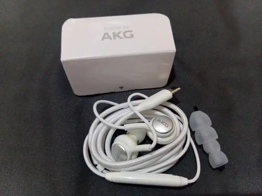 Headset AkG Original Samsung Note 20 Tipe C White Edition