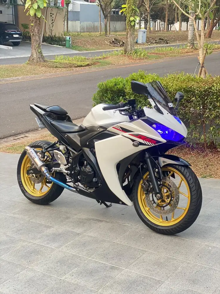 jual cepat yamaha r25 putih low km pajak on