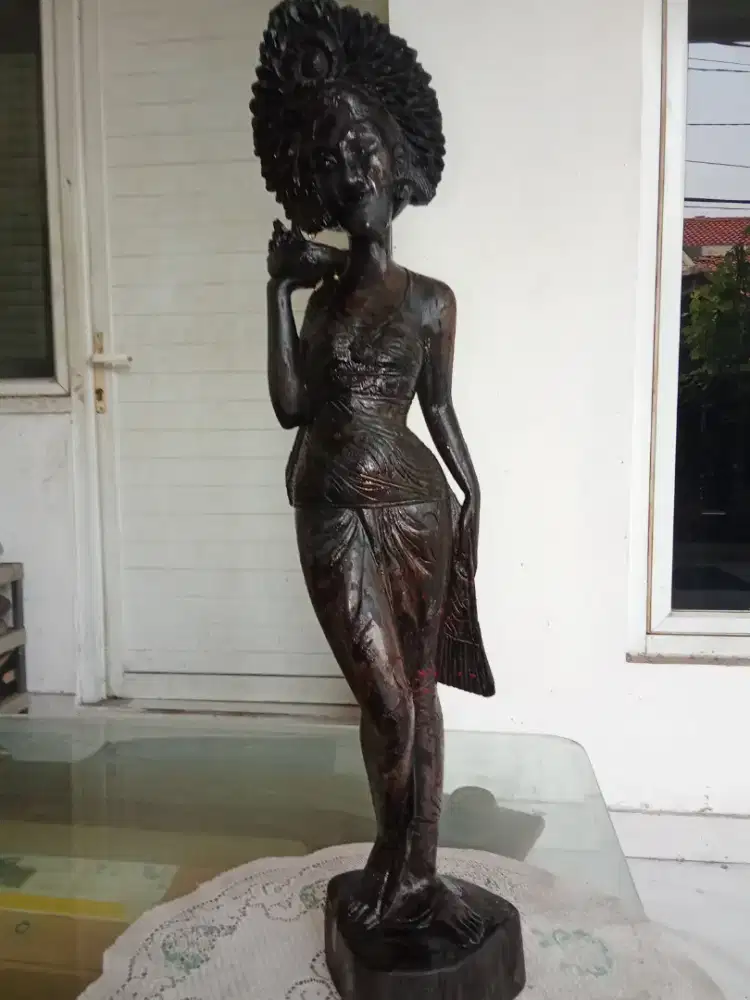 Patung Bali antik