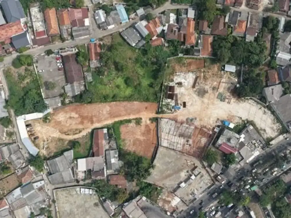 Lahan disewakan Jl Raya Alternatif Cibubur.