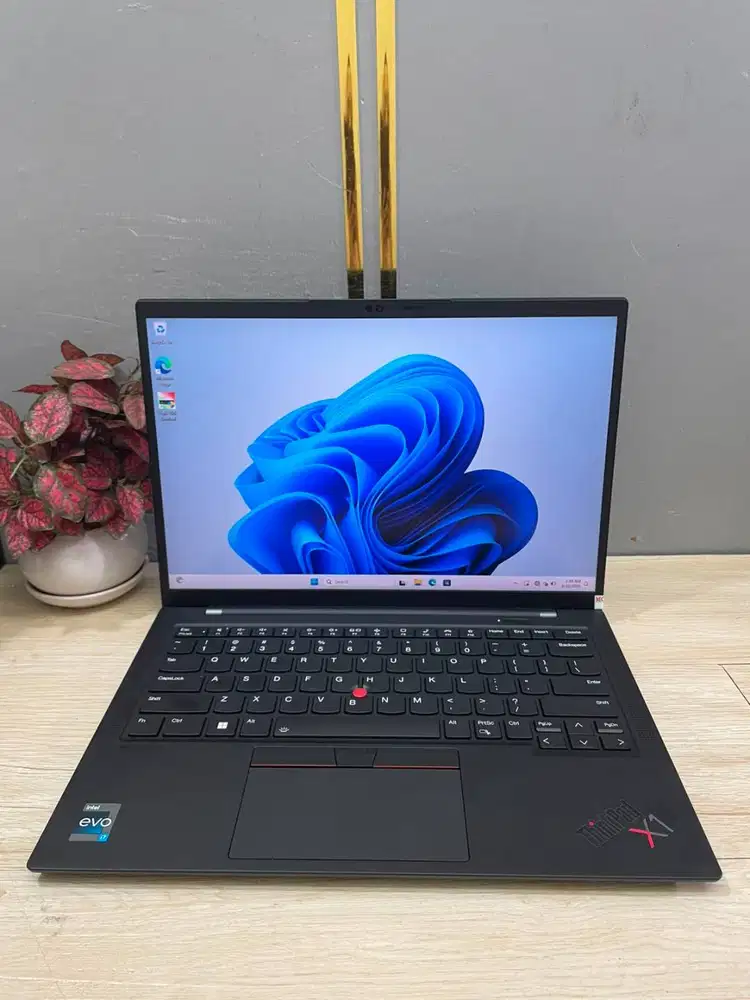 Laptop Lenovo Thinkpad X1 CARBON Core i7-1255U RAM 16GB N-ETM