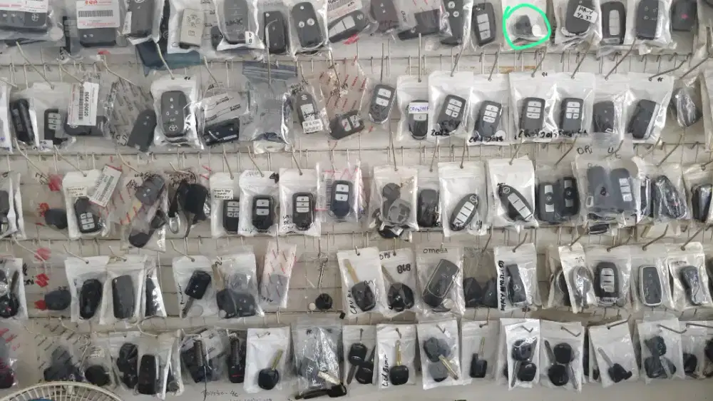 reparasi kunci mobil dan motor immobilizer/smartkey