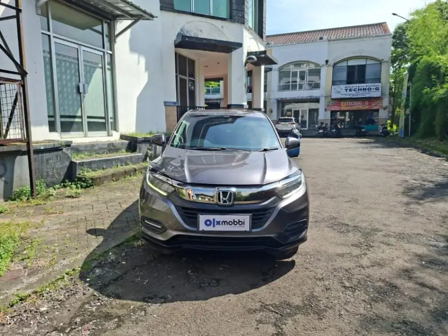 LOW DP - Honda HR-V 1.5 E Special Edition Bensin-AT Automatic-2021