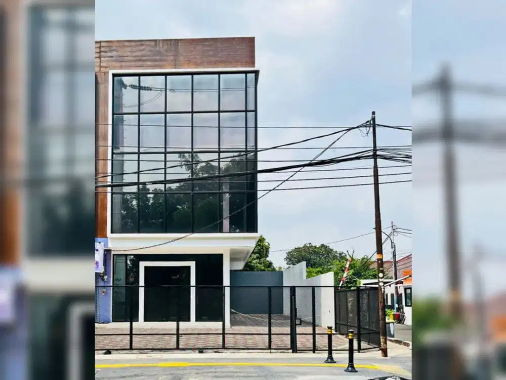 Ruko Baru 3 Lt + Rooftop Di Pusat Bisnis Rawamangun Jakarta Timur