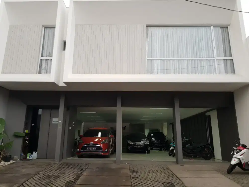 Rumah Tinggal Usaha Showroom Kantor Gudang Cijagra Bubat Tengah Kota