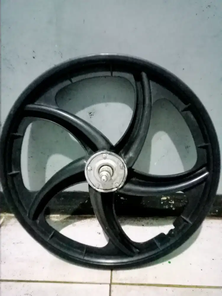 Dijual velg depan sepeda palang bintang racing ring 20 kondisi bagus