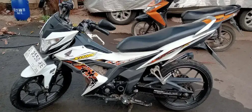 Sonic 2015 putih