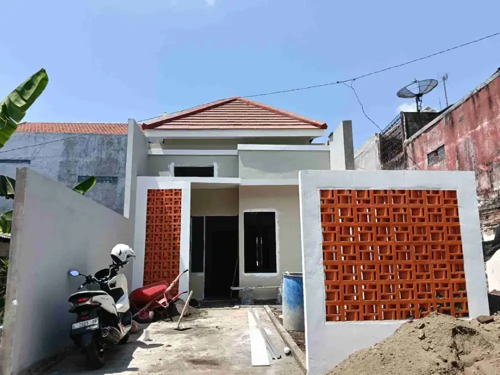 dijual rumah Baru Gress 2 unit jejer lokasi perum Tropodo indah waru Sidoarjo