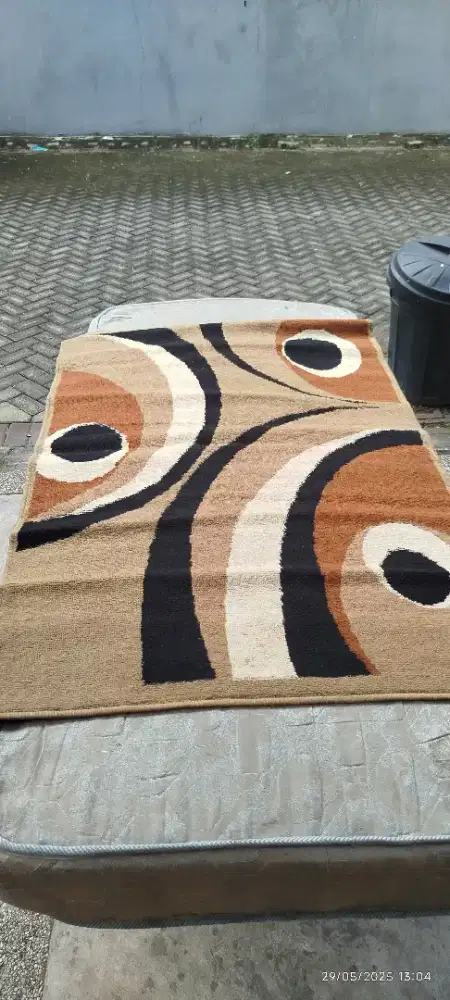 Karpet rumah second kondisi masih bagus tdk ada sobek minat wa