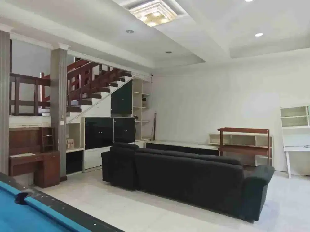 Sewa Rumah  2 lt