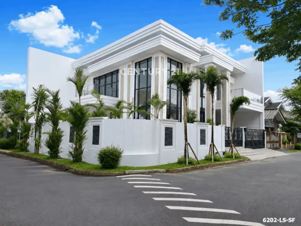 Rumah Mewah Posisi Hook Dengan Kolam Renang Di Bintaro Sektor 9