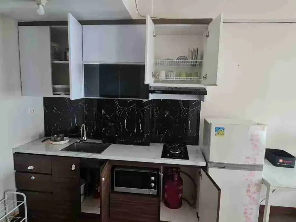 Dijual Apartemen City Park Tower CC Lantai 10 unit 21  Type 2 Br  luas 33 m2 ada furniture siap huni!! Dekat Sekolah Tze Chi & Elang Laut, Survei yuk!!