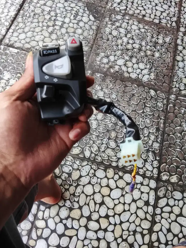 Jualaja sp tau ada yg minat buat saklar motor yamaha universal