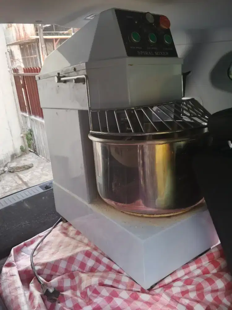 Mixer Spiral 20 liter tepung kering 5 Kg