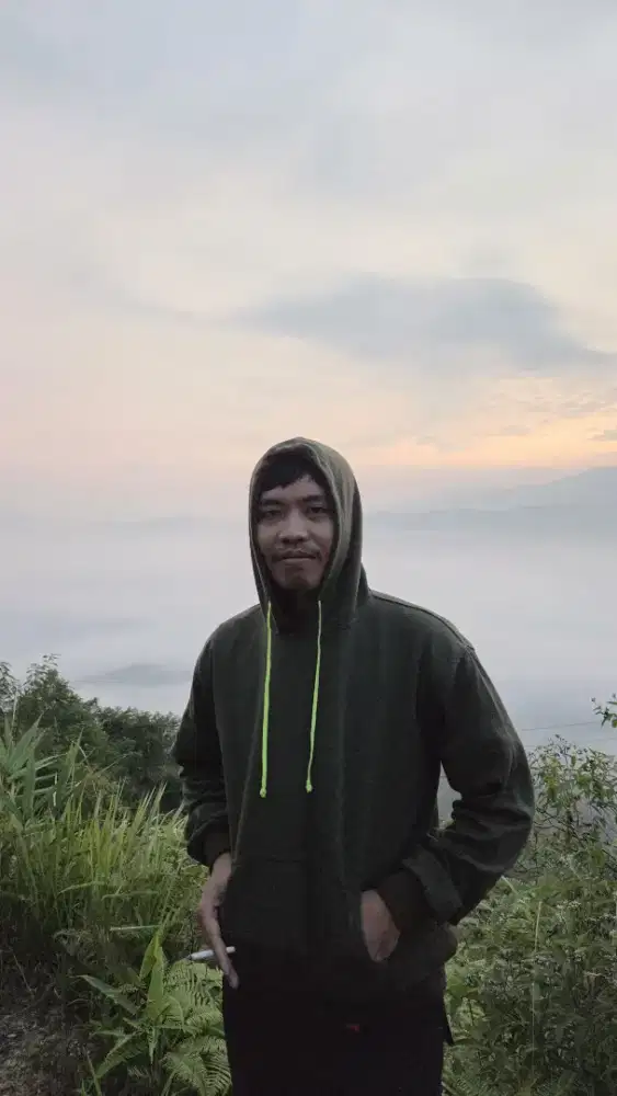 Cari loker nya dong pusing nganggur mulu