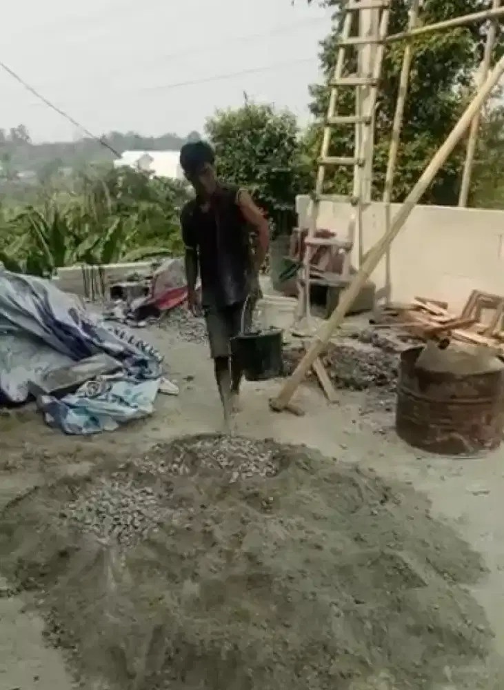 Tukang bangunan harian dan borongan