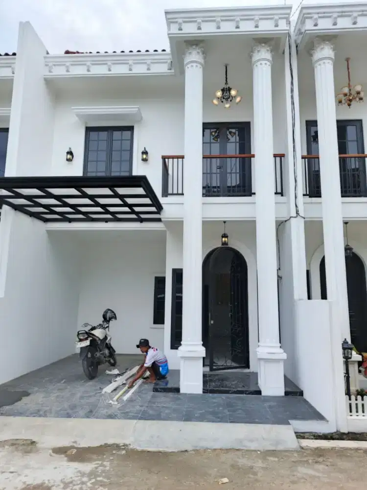 RUMAH MEWAH STRATEGIS DEKAT TOLL DI DI DUREN SAWIT JAKARTA TIMUR