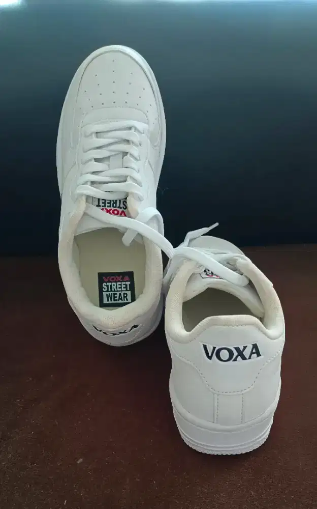 sneakers kasual Voxa preloved