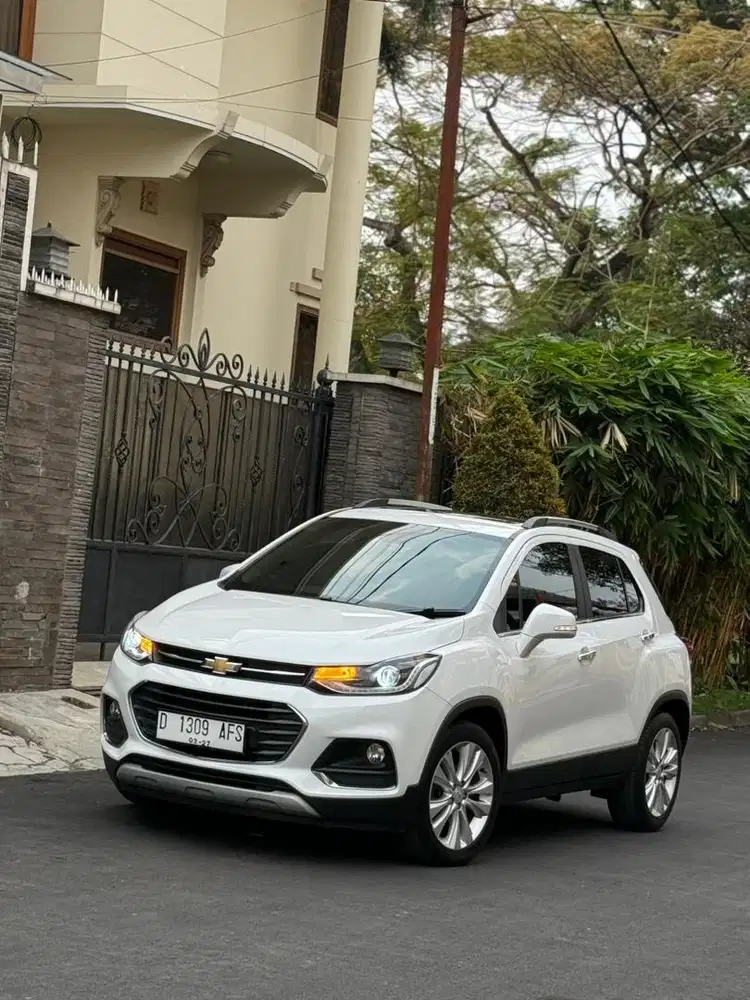 KM40rb 1Tgn Full Record Resmi Chevrolet Trax 1.4 AT Turbo 2017/2018