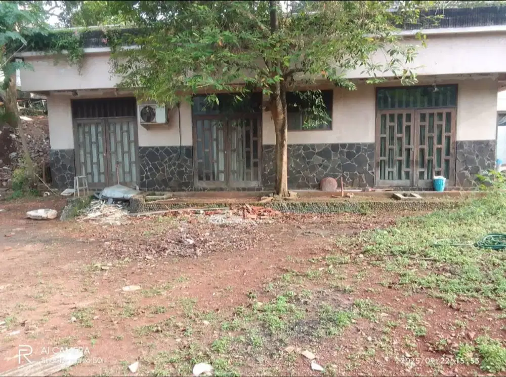 CIRENDEU - TANAH PLUS BANGUNAN KOKOH EX-RUMAH TINGGAL