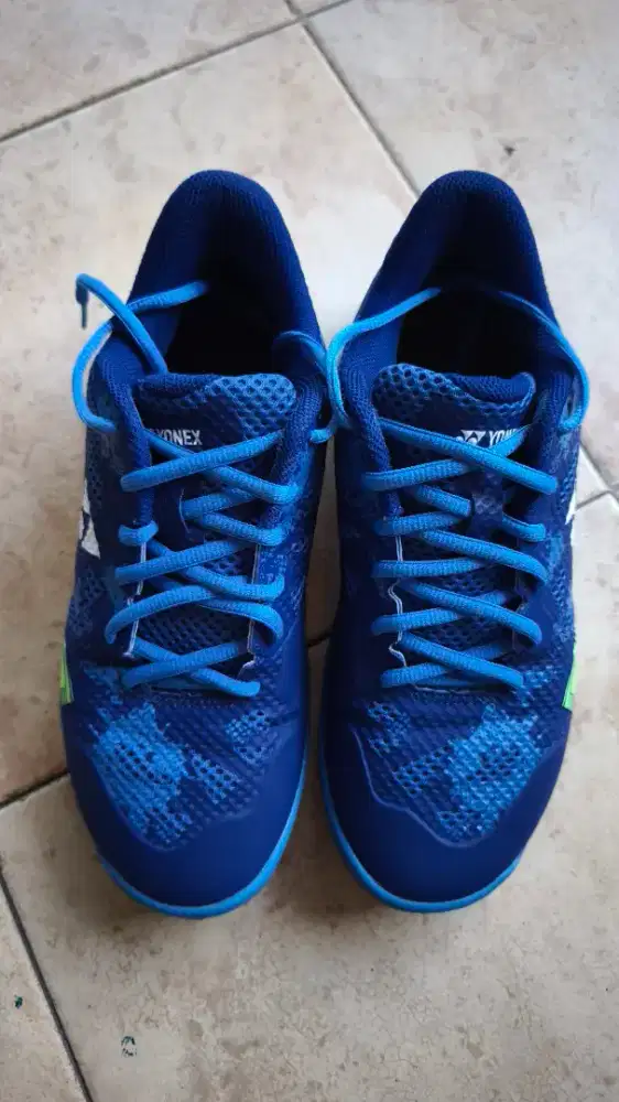 Sepatu badminton Yonex exclipsion z3
