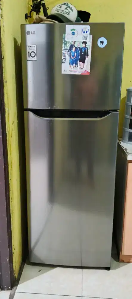 Kulkas LG dua pintu