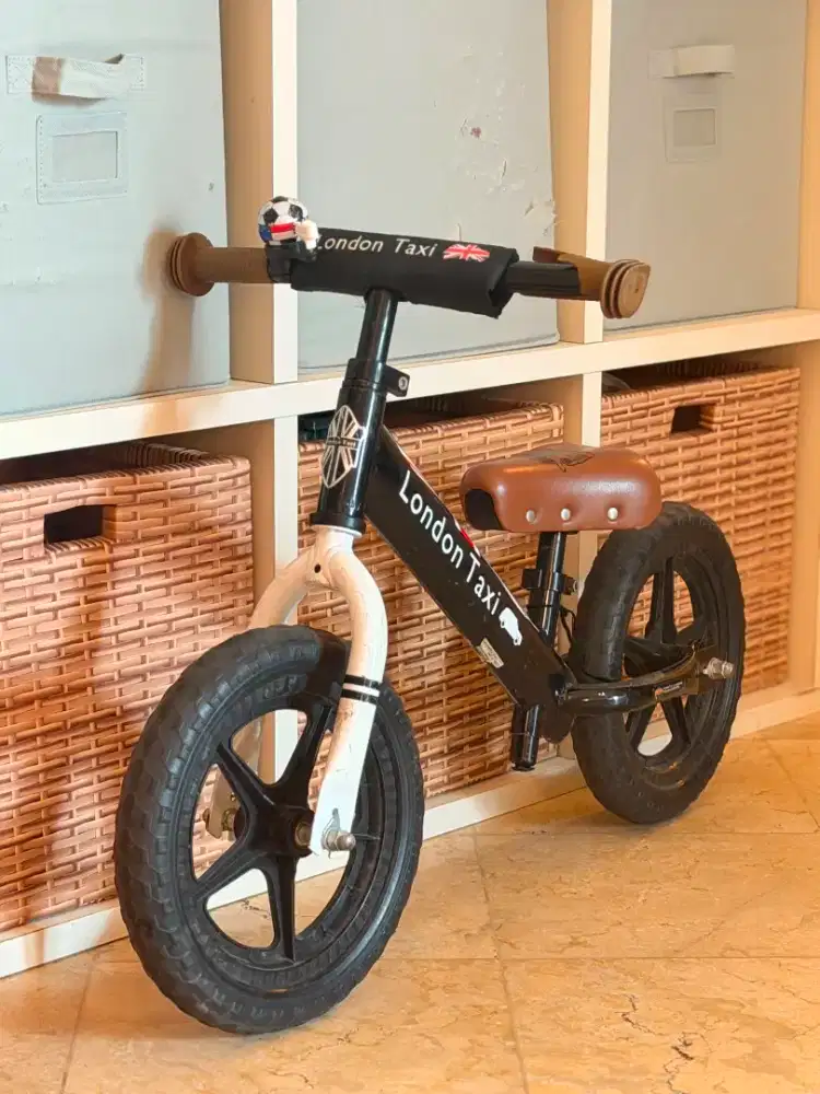 Dijual London Taxi Kick Bike kickbike pushbike sepeda dorong