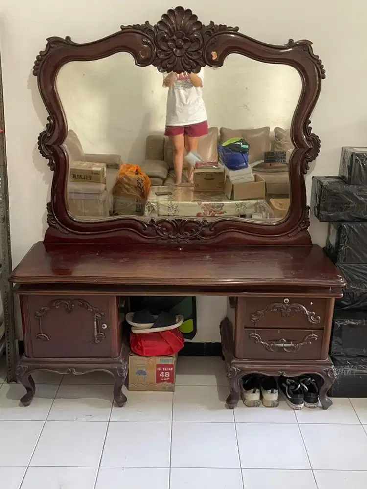Meja rias kayu jati