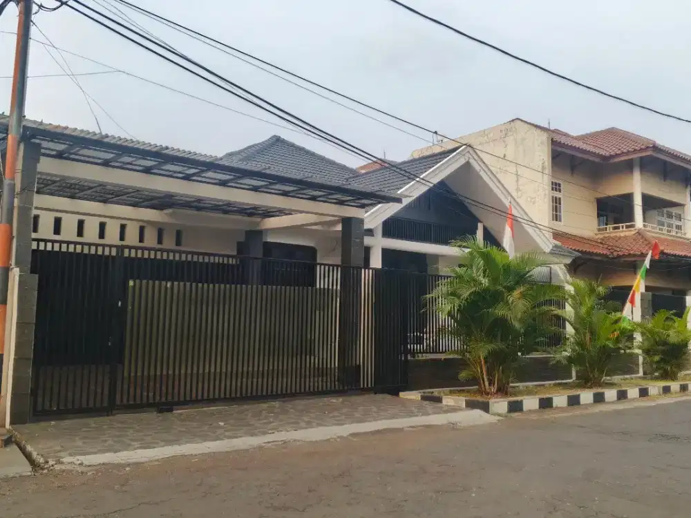 RUMAH GRESS DI KOMPLEK ELITE JAKAPERMAI