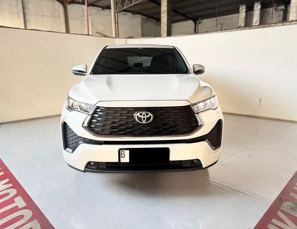 Toyota Innova Zenix V 2.0 At km 40 rb