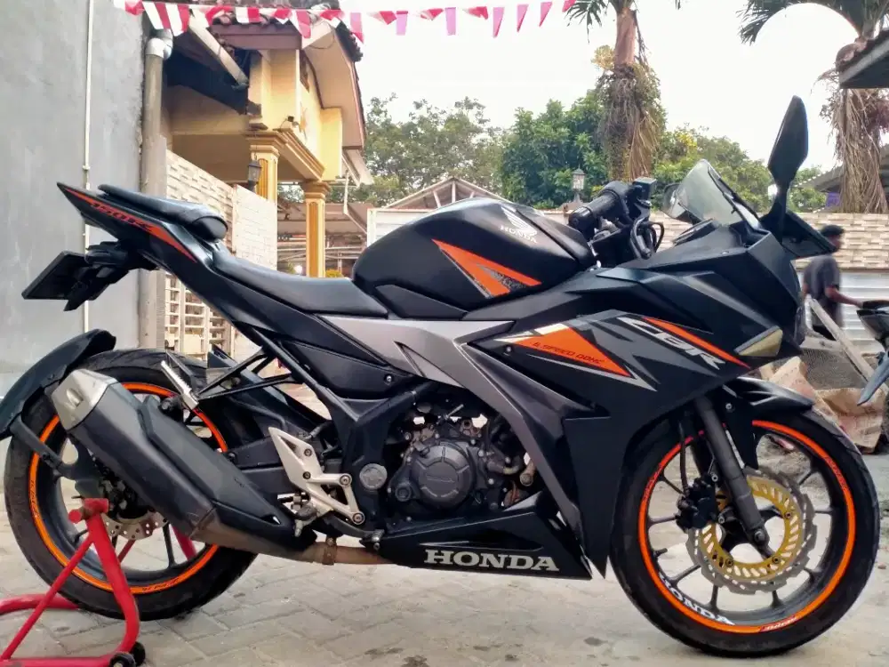 Honda CBR Facelift lengkap mesin segel keterangan detail dibawah