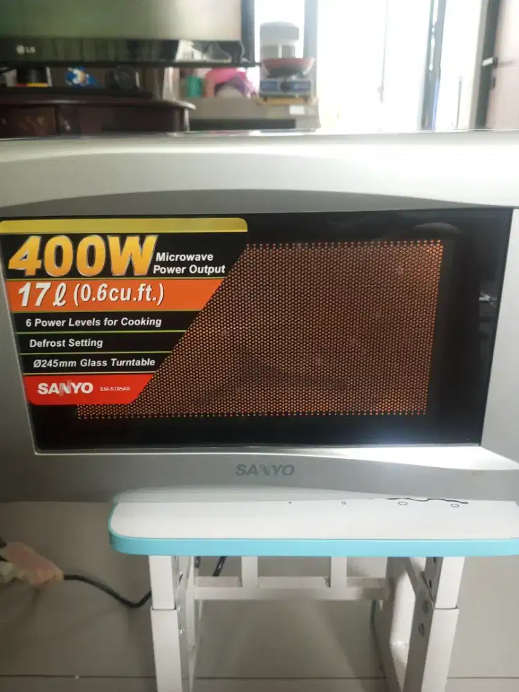 Microwave oven sanyo kondisi super dan siap pakai