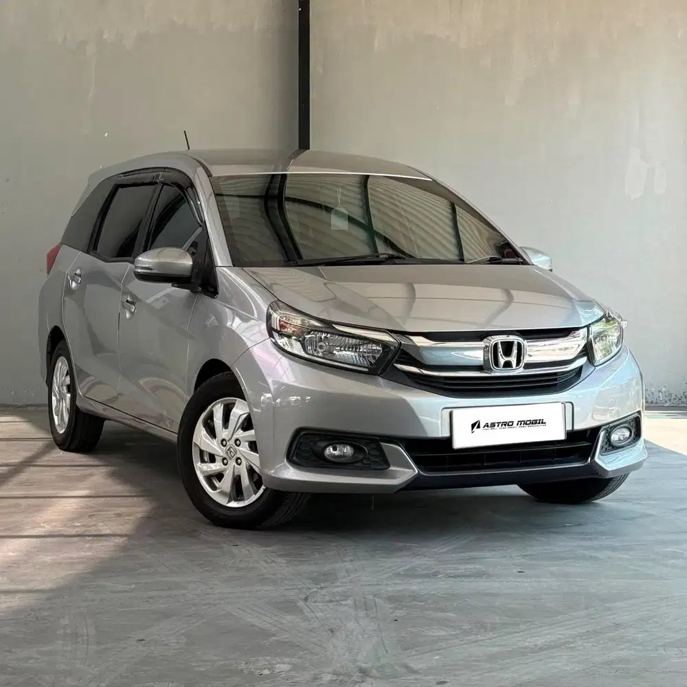 MOBILIO E 2018 / 2017 Matic Murah Kredit Bekas Surabaya Istimewa