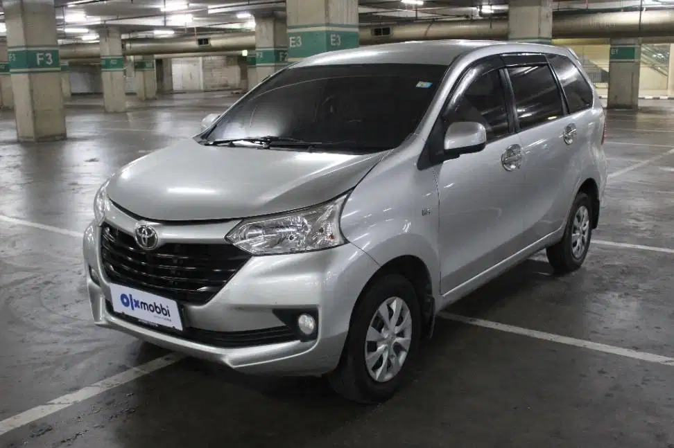 TDP 7, JT Toyota Avanza 1.3 E Bensin-AT Silver 2018