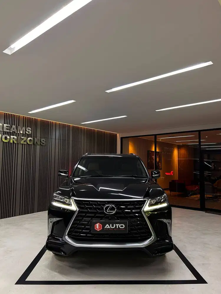Lexus LX570 Luxury AT 2016 Hitam Km15rb B888HNT